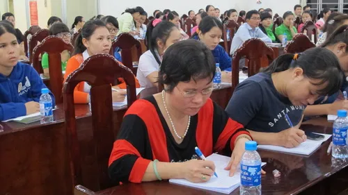 Lễ bế giảng lớp sơ cấp cô nuôi, dạy trẻ tại quận Bình Tân
