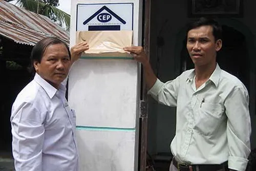 Trao tặng Mái nhà CEP cho người lao động nghèo