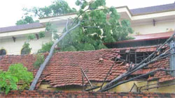 Ứng phó với mưa gây lũ lớn và sạt lở