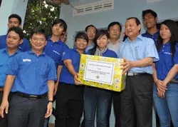 Bí thư Thành Ủy Lê Thanh Hải thăm chiến sĩ tình nguyện Mùa hè xanh tại tỉnh Phú Yên