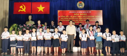 Vận động hơn 8 tỷ đồng cho quỹ học bổng Nguyễn Đức Cảnh
