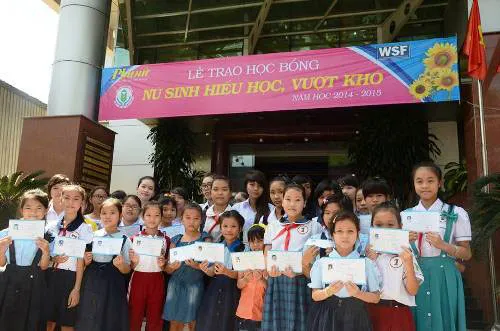 Tặng 6.500 suất học bổng Nguyễn Đức Cảnh trị giá hơn 3,4 tỷ đồng