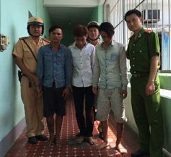 Cảnh sát giao thông bắt cướp