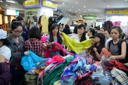 Ổn định việc làm và bảo đảm quyền lợi cho lao động nghỉ việc tại Thương xá Tax