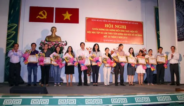 Đài TNND TPHCM tuyên dương tập thể, cá nhân điển hình học tập Bác 3