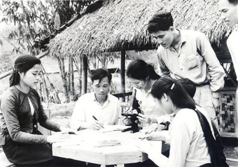 Một lớp học trong kháng chiến