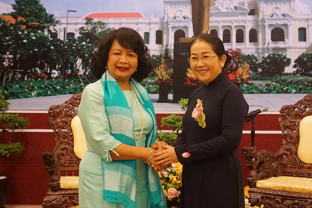 bà Võ Thị Dung tiếp bà Irene Natividad voh.com.vn