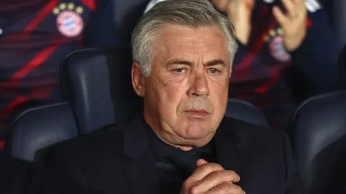 Carlo Ancelotti bị Bayer Munich sa thải
