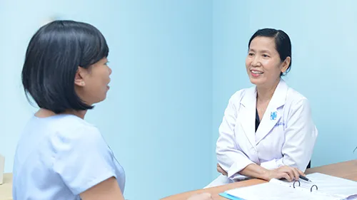 ba bau co nen di du lich