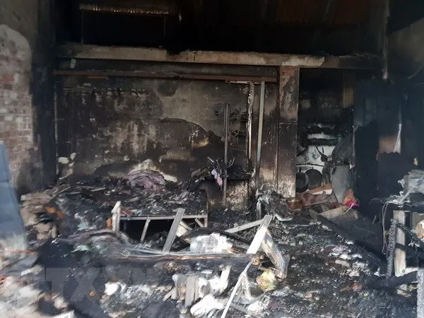 Cháy nhà trong đêm, 3 mẹ con tử vong