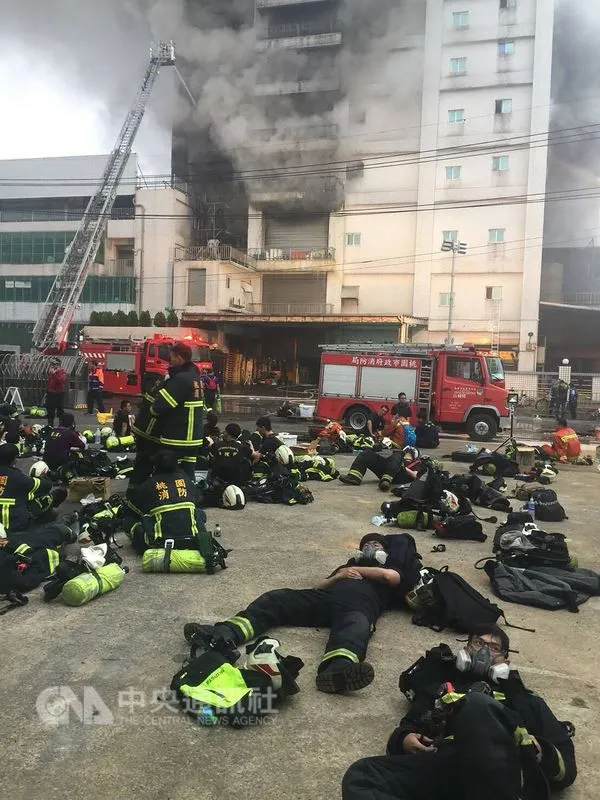 5 lính cứu hỏa hy sinh trong vụ cháy nhà máy Đài Loan có nhiều lao động Việt Nam