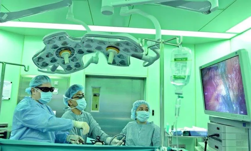 Phẫu thuật nội soi 3D: Cứu cánh cho những khối u thận