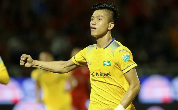 Doi-hinh-tieu-bieu-vong-8-V-League-2018