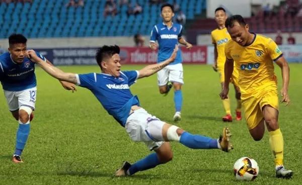 Doi-hinh-tieu-bieu-vong-8-V-League-2018