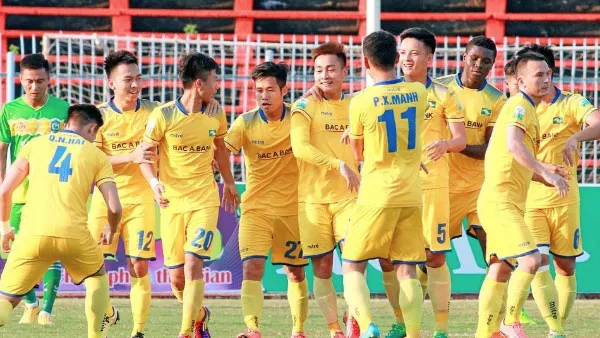 Vong-9-V-League-2018-Xu-Thanh-don-HAGL-SLNA-dai-chien-Ha-Noi