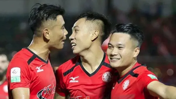 Vong-9-V-League-2018-Xu-Thanh-don-HAGL-SLNA-dai-chien-Ha-Noi