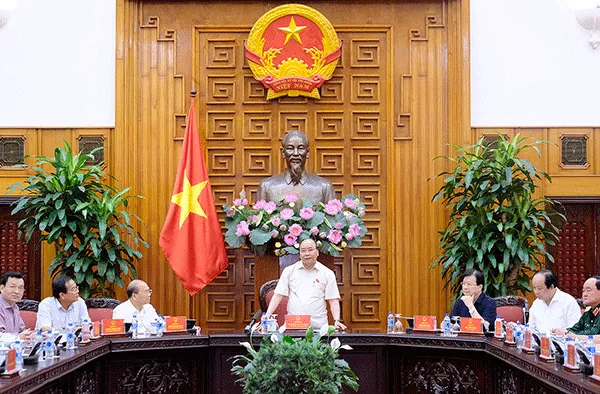 Thủ tướng làm việc với lãnh đạo các tỉnh Bình Thuận, Quảng Ngãi