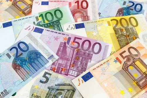 Tỷ giá ngoại tệ hôm nay 2/6/2018: Euro giảm sâu, USD tăng mạnh 1