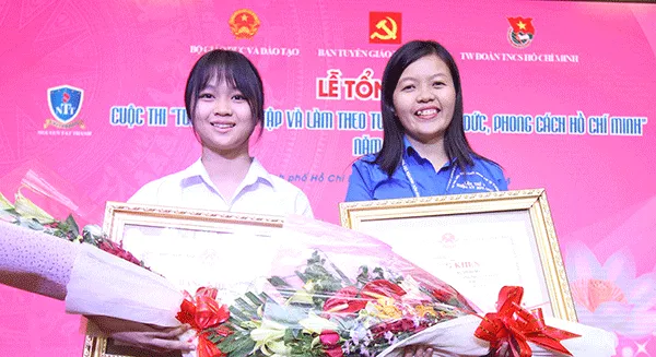 Trao giải cuộc thi “Tuổi trẻ học tập và làm theo tư tưởng, đạo đức, phong cách Hồ Chí Minh” năm 2018  