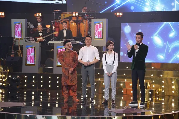 3 thí sinh Đinh Trường, Trúc Lai và Đăng Nguyên tại chung kết Ban nhạc quyền năng.  