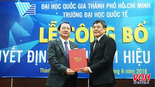 Tiến sĩ Trần Tiến Khoa, hiệu trưởng, Đại học Quốc tế