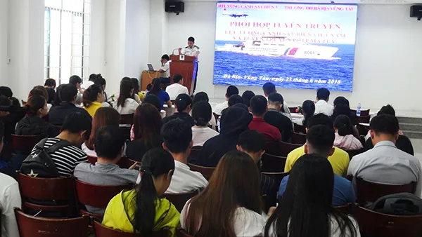 Quang cảnh buổi tuyên truyền phòng chống ma túy cho trường Đại học Bà Rịa – Vũng Tàu