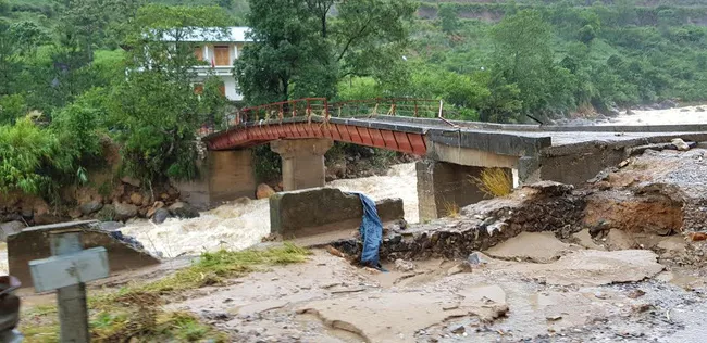 Đến 17h hôm nay (25/6), mưa lũ tại các tỉnh miền núi phía Bắc làm 14 người thiệt mạng (trong đó Lai Châu: 11 người, Hà Giang: 3 người).
