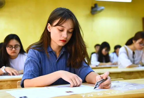 Hơn 900.000 thí sinh bắt đầu dự thi môn Văn trong kỳ thi THPT Quốc Gia 2018