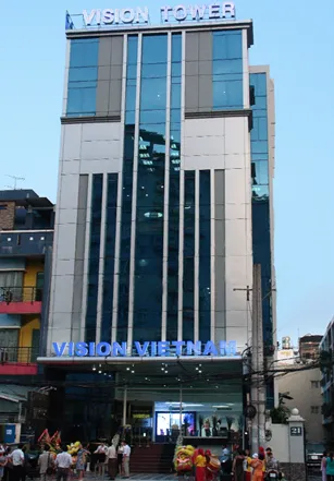Công ty TNHH Thương mại Vision Việt Nam có địa chỉ trụ sở chính tại nhà A50, phố Đỗ Quang, phường Trung Hòa, quận Cầu Giấy, Hà Nộ