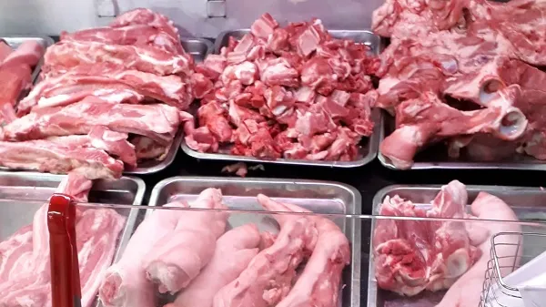 Giá cả thị trường hôm nay 27/7/2018: Thịt đùi heo 90 ngàn đồng một kg