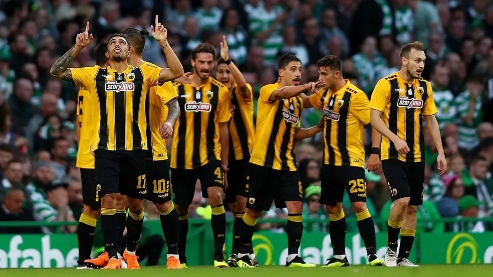 Các cầu thủ AEK Athens ăn mừng bàn thắng vào lưới Celtic - Cup C1 Champions League