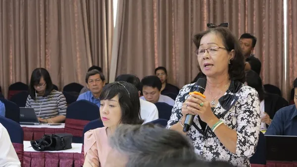 Bà Phan Thị Thu Hà, Phó Giám đốc Sở Giáo dục và Đào tạo tỉnh Đồng Tháp phát biểu tại Hội nghị.