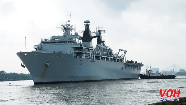 tàu Hải quân, Hoàng gia Anh, thăm Việt Nam 