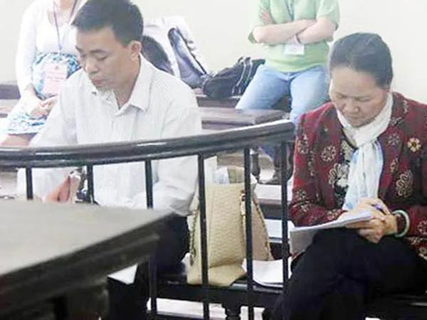 Bà Mai Thị Khánh trong một phiên toà năm 2011 