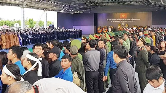 Linh cữu Chủ tịch nước đã về quê hương Ninh Bình