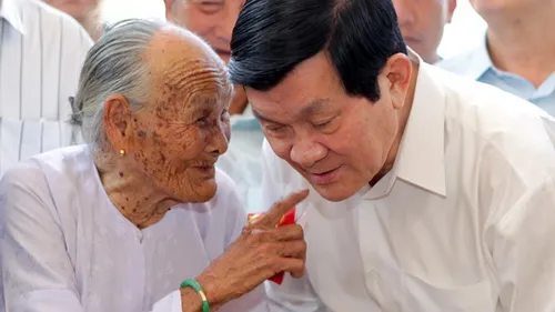 Mối quan hệ máu thịt, sinh tử giữa Đảng với dân