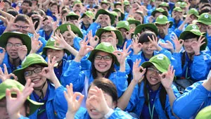 Tổng kết và trao giải cuộc thi “Những dấu chân tình nguyện” năm 2014