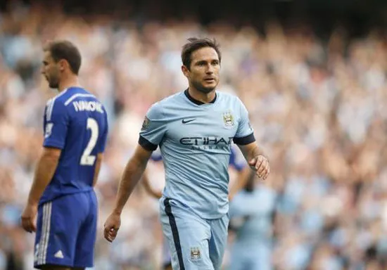 Lampard ghi bàn vào lưới đội bóng cũ, Man City thoát thua