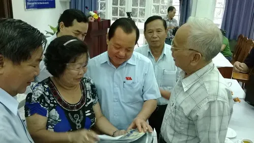 Tin TPHCM ngày 27/09/2014: Tổ Đại biểu Quốc hội đơn vị 4 tiếp xúc cử tri quận 5