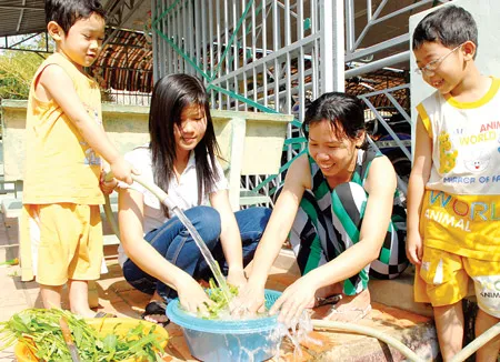 Khu vực hẻo lánh ở Nhà Bè giá nước còn cao