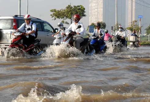 Triều cường dâng cao ở Nam Bộ và TPHCM
