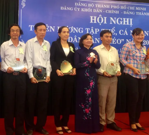 Tuyên dương 133 điển hình “Dân vận khéo”