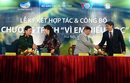 Chương trình khuyến học “Vì em hiếu học” mỗi năm trao tặng 26.000 suất học bổng