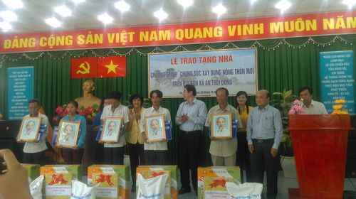 Cần Giờ: Trao tặng 23 căn nhà tình thương cho hộ nghèo 