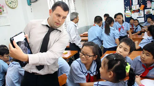Loay hoay nâng chất môn tiếng Anh