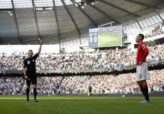 Thất thủ trước Man City, MU khởi đầu tệ nhất từ năm 1986