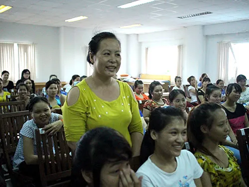 Giáo dục 5 triệu bà mẹ nuôi dạy con tốt” đến với công nhân