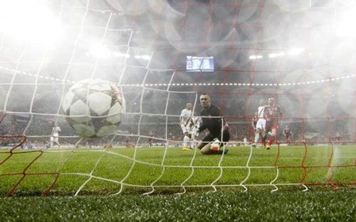 Toàn thắng cả 4 lượt, Bayern Munich giành vé đi tiếp