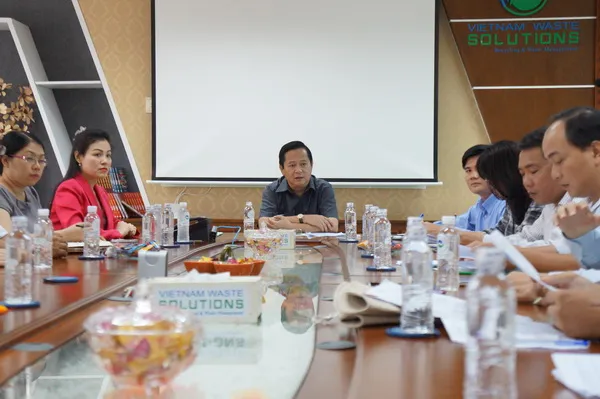 Điều phối phương tiện để vận chuyển rác về nhà máy Đa phước 