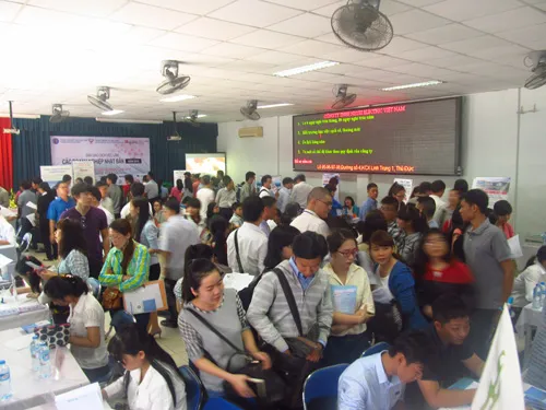 Hàng ngàn lượt người lao động đến với sàn giao dịch việc làm các doanh nghiệp Nhật Bản 2014
